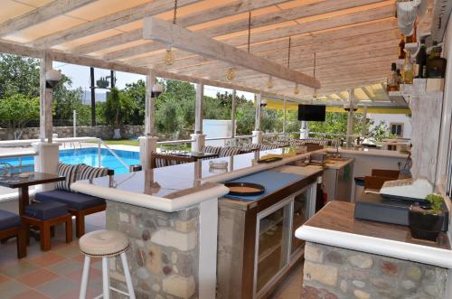Blue Nest Hotel - image 4