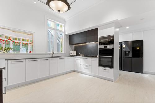 مطبخ, Aachen House  in ريمورا