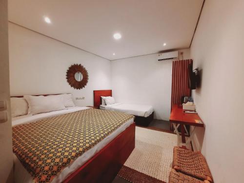 Cactus Guest House Borobudur - Tap to explore photos