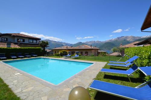 Swimming pool, Villa Quattro Stagioni in Colico
