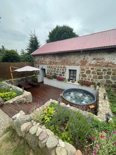 Apartament w środku lasu