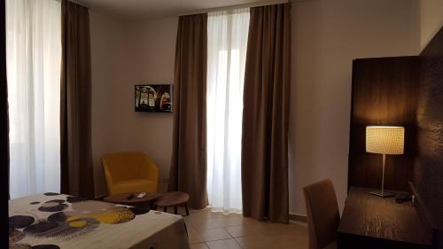 

Una Finestra su Monti