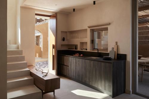 Kitchen, Adama - Adults Only in Adelianos Kampos