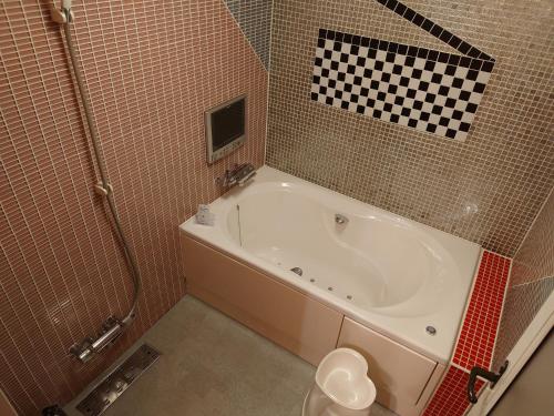 Shower, 愛愛賓館 Adult Only in Sakae