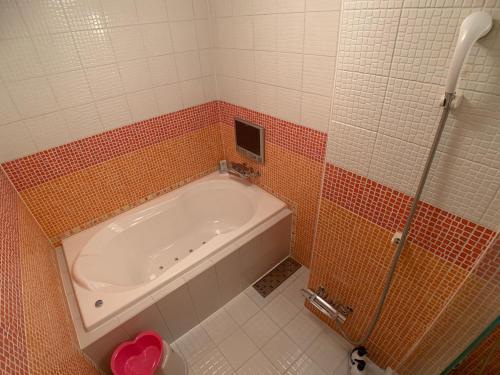 Shower, 愛愛賓館 Adult Only in Sakae