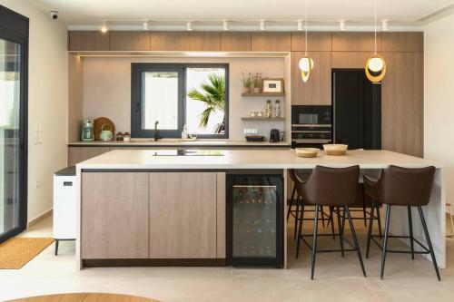 Premium Collection Villas in Limni Vouliagmenis