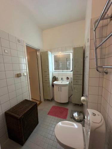 Valoisa ja tilava kaupunkikoti 73 neliötä, Helsinki (foto 3)