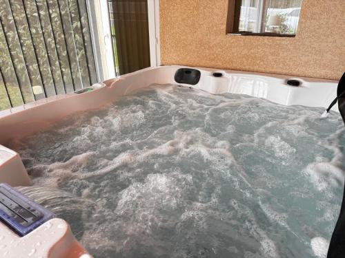 Chambre avec SPA "Chez les Garçons" (Chambre avec SPA "Chez les Garcons") in Le Bouchet-Saint-Nicolas