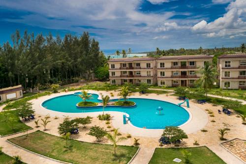 Sunrise Beach Resort Room Type - King Room with Pool View