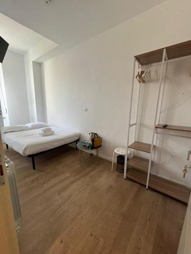 Cavalleggeri Rooms Opposite St Peters Basilica, Rome (photo 8)