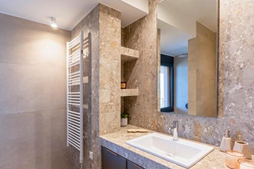 Villa Terra in Limni Vouliagmenis