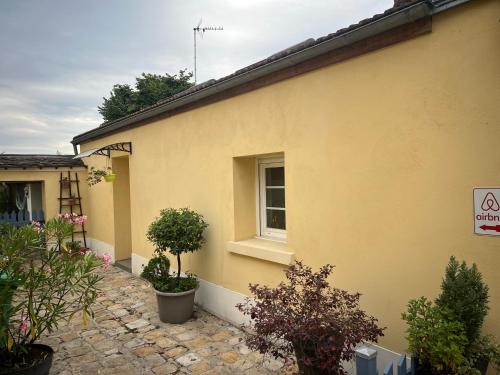 Petite maison indépendante à 20min de Paris (Petite maison independante a 20min de Paris) in Боньойл-сюр-Марн