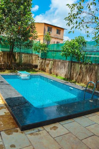 Swimming pool, Lake villa 4bhk in Gold Valley