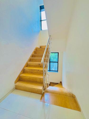 Lake villa 4bhk in Gold Valley