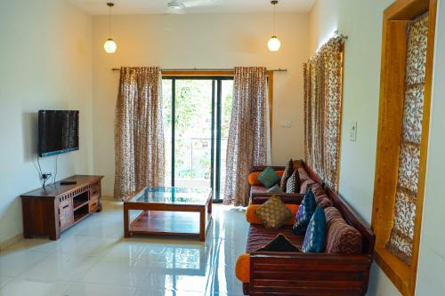 Lake villa 4bhk in Gold Valley
