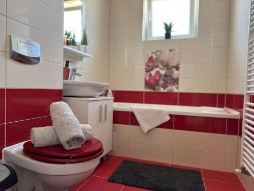 One-Bedroom Apartment image 7