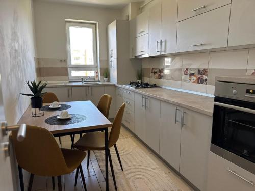 One-Bedroom Apartment image 6