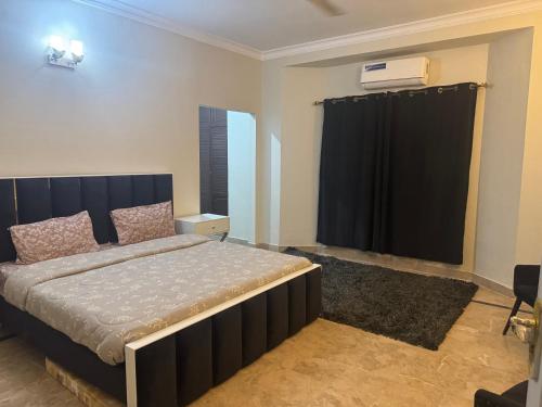 Three bed apt at F11 Markaz, Islámábád (fotografie 8)