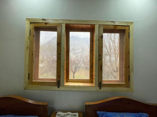 Superior Double or Twin Room with Mountain View image 2