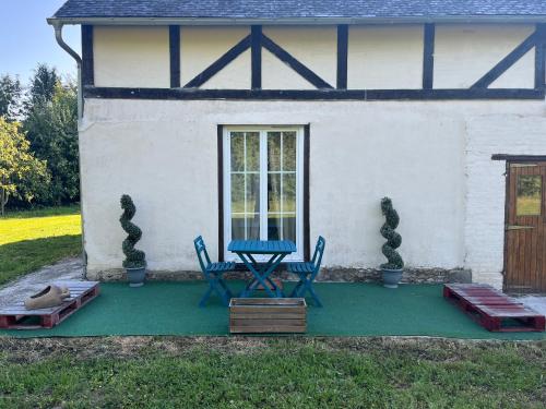 Iekārtas, La villa Lambert-Longière (La villa Lambert-Longiere) in Saint-Germain-d'Aunay