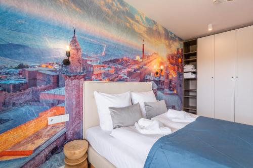 One-Bedroom Apartment with Park View
