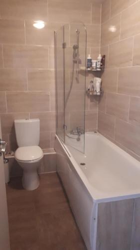 Charming double room with private bathroom, Londyn (zdjęcie 6)