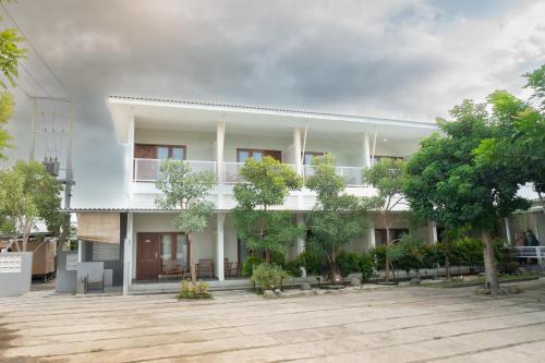 Exterior view of Maluk Stay