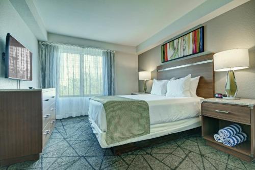Wyndham Desert Rose Resort 1BR Apartment with Resort Access - image 13