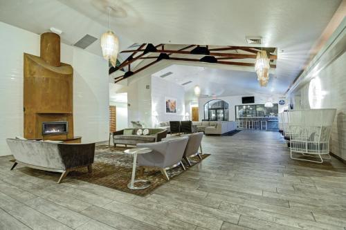 Wyndham Desert Rose Resort 2BR Apartment with Resort Access - image 7