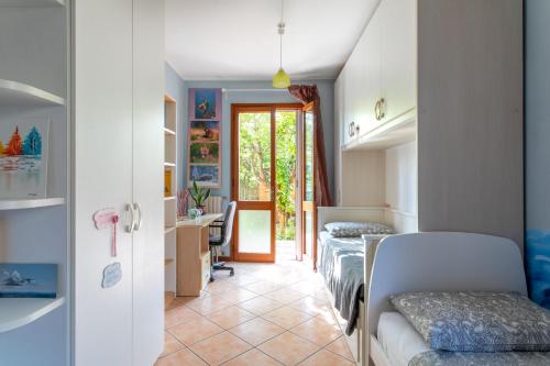 Quiet Location with Private Garden in Due Carrare