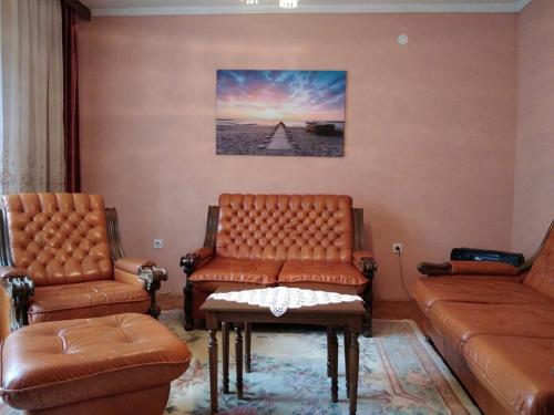 Beautiful five bedroom apartment