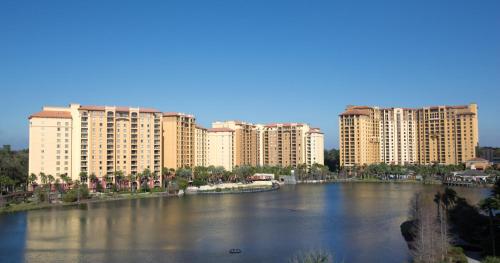 Wyndham Bonnet Creek 3BR Apartment with Resort Access - image 4