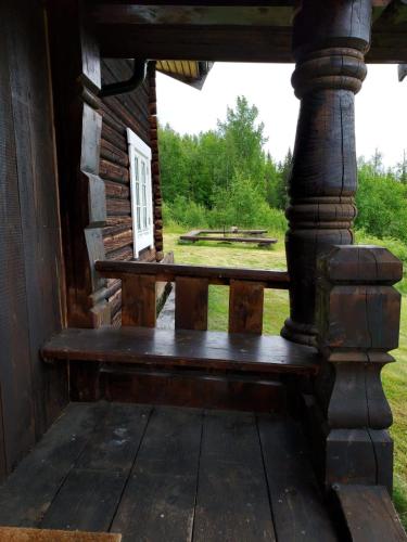 Beautiful place among forests and fields in a good old style in Eggedal
