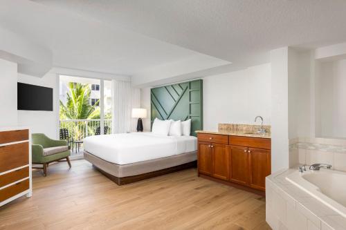 Wyndham Santa Barbara in Pompano Beach