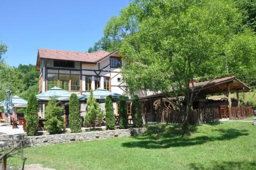 Motel KULA - image 11