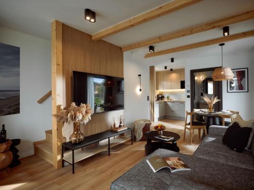 2 bedrooms, 4 beds
