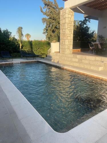Seaview Villa - Amazing Sea & Mountain View 4