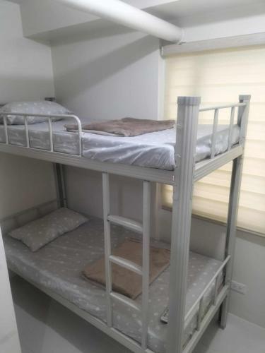 RA's 3BR Cozy Unit, Manila