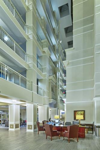 Wyndham Old Town Alexandria 1BR Apartment with Resort Access - main image