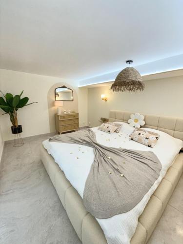 Romantic Private Spa Suite - Casacocoonspa - Love room in Трембле-ен-Франс