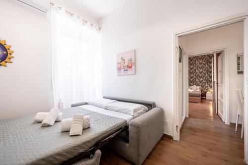 Modern Cozy Apartment 4 min Metro WiFi AC, Řím (fotografie 3)