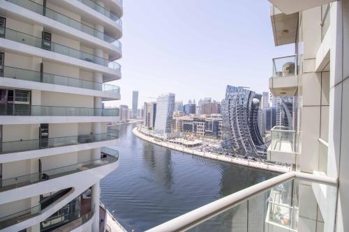 Canal-View one bedroom Apt Business Bay, Dubaï (photo 9)