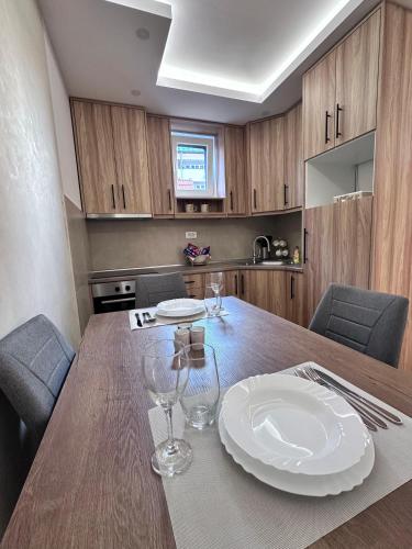 ห้องครัว, Primavera apartments Banja Koviljaca in บันยา โควิลยาซา