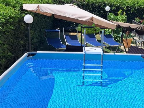 Piscina, Appartamento vista Vesuvio in B&B in Sant'Antonio Abate