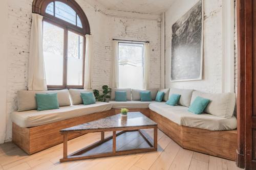 MOT Villa Nicaragua 5900 - Stylish 5 Bd House Hollywood, Buenos Aires