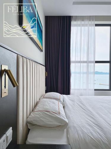 Two-Bedroom Apartment with Sea View image 10