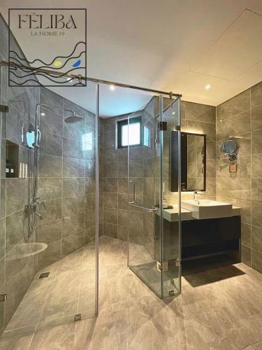 Two-Bedroom Apartment with Sea View image 10