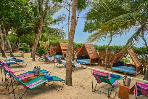 Beach, Blue Apple Beach in Tierra Bomba