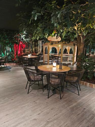 ห้องอาหาร, Knus boomstamhuisje op de Schatberg - nabij Toverland in เซเวนุม