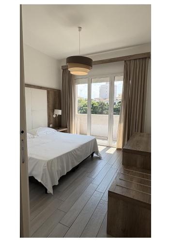Hotel Pontemare - image 2